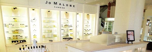 英國祖馬龍專賣點展柜SI設計06