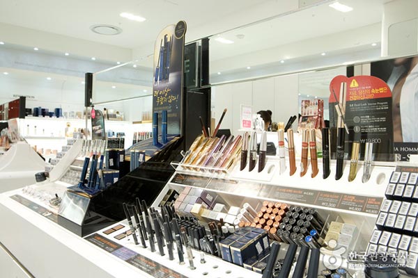 專賣店商場(chǎng)展柜設(shè)計(jì)14